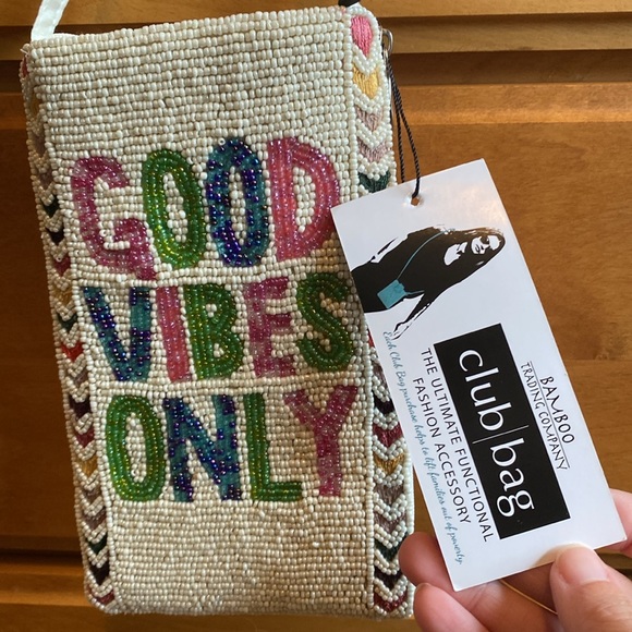 Good Vibes Only Beaded Bag - Picture 3 of 5
